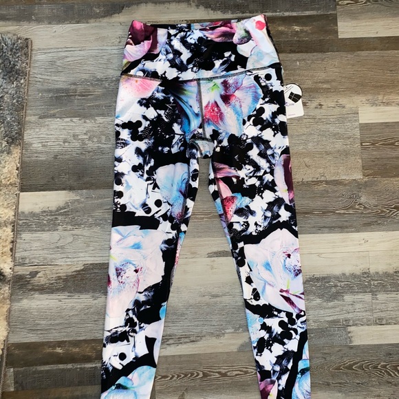 NWT Alive Magnetics Active Capri - Picture 7 of 10